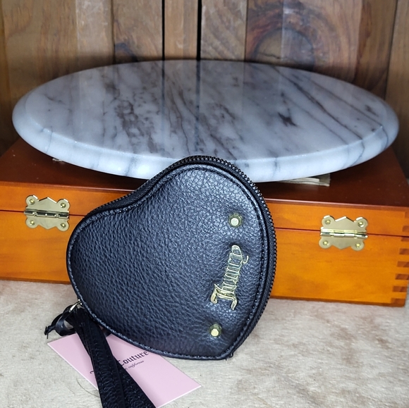 Juicy Couture Black Heart Wristlet - Picture 14 of 15